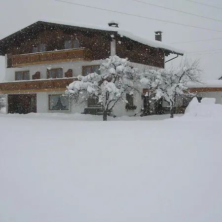 Gaestehaus Gruenbacher *