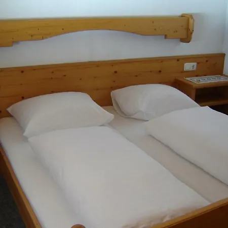 Gaestehaus Gruenbacher Apartment Kossen